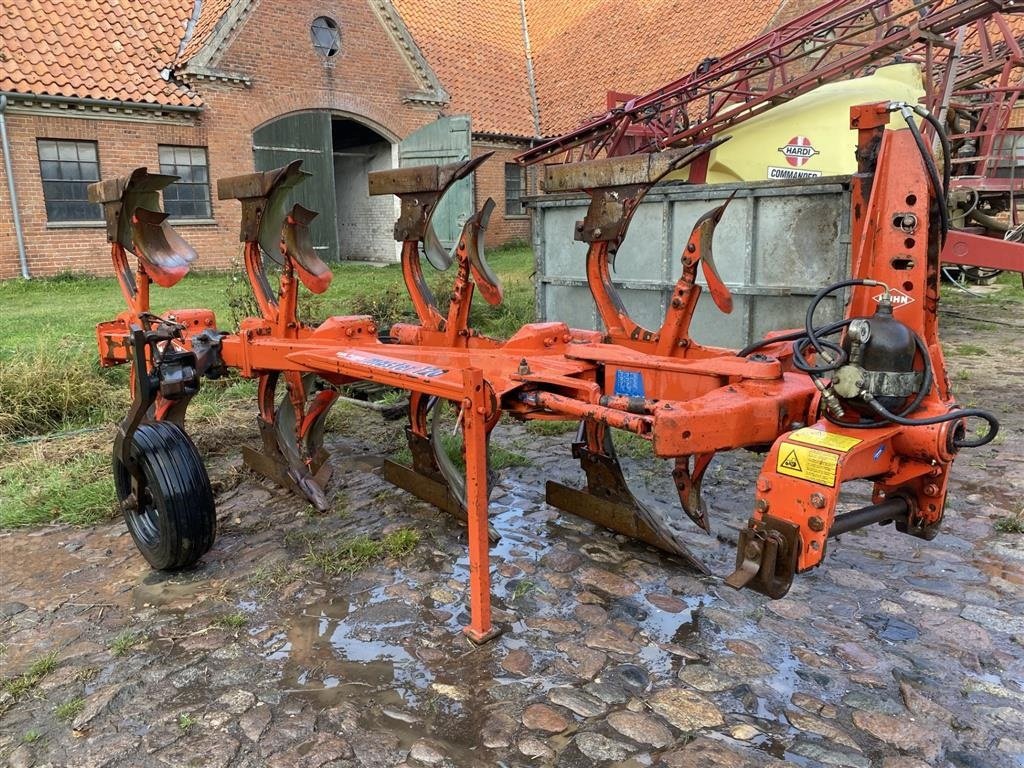 Pflug del tipo Kuhn MASTER 120 4 furet. Velholdt, Gebrauchtmaschine en øster ulslev (Imagen 2)