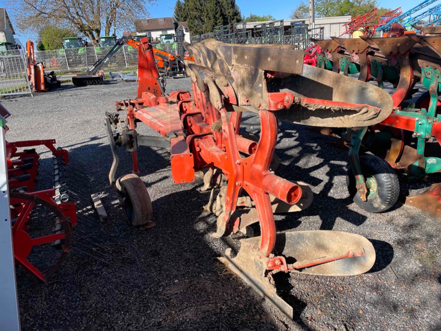 Pflug van het type Kuhn MASTER120, Gebrauchtmaschine in LA SOUTERRAINE (Foto 4)