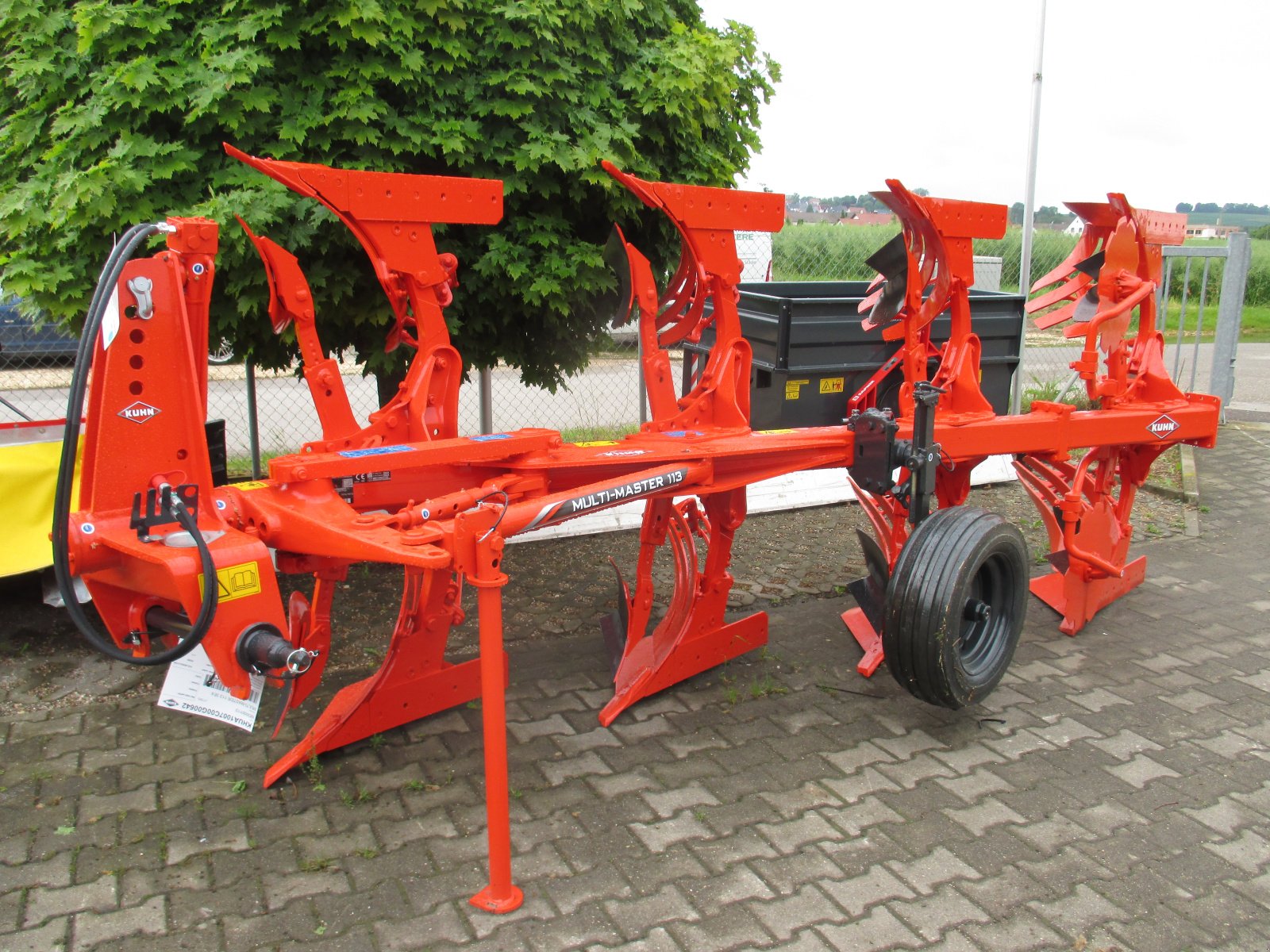 Pflug van het type Kuhn MM 113, Neumaschine in Aislingen (Foto 1)