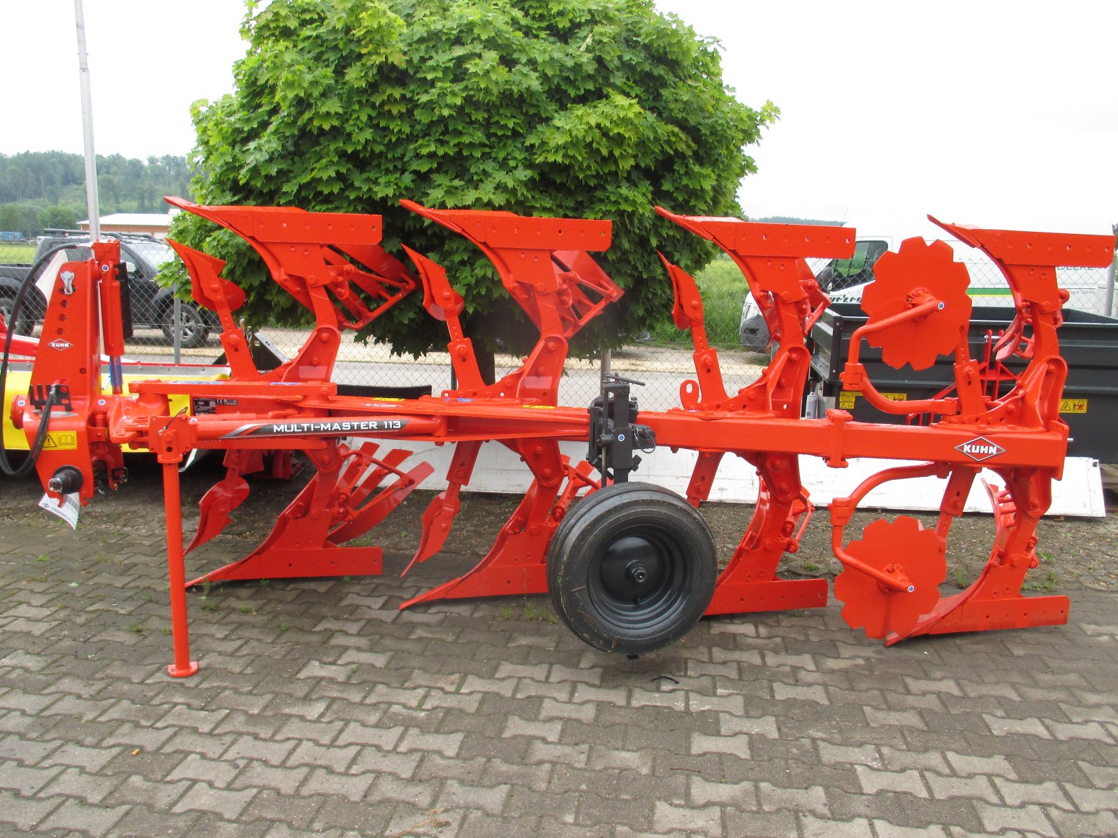 Pflug van het type Kuhn MM 113, Neumaschine in Aislingen (Foto 2)