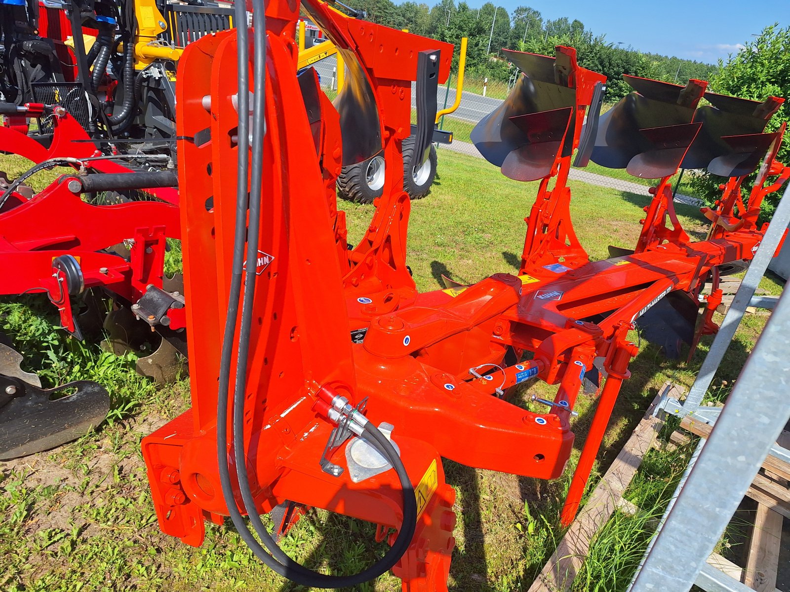 Pflug van het type Kuhn MM 113, Neumaschine in Nittenau (Foto 3)