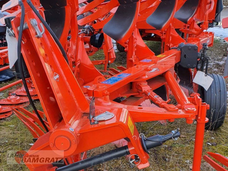 Pflug del tipo Kuhn MM 1134 T, Neumaschine In Eberfing