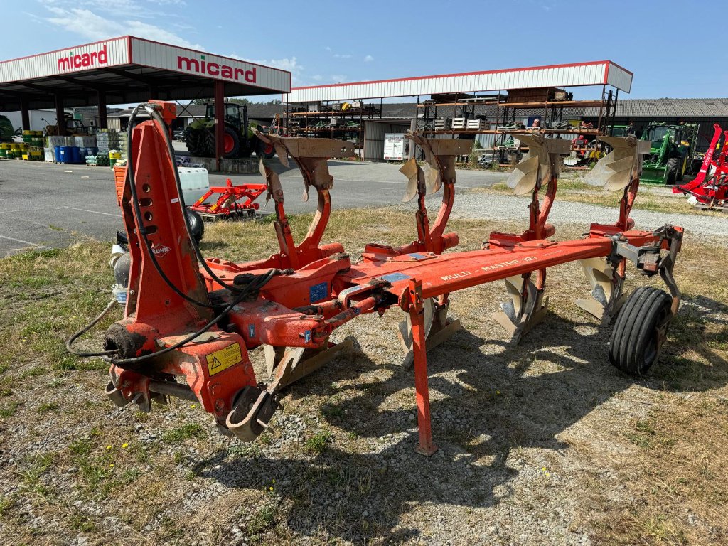 Pflug типа Kuhn Multi master 121, Gebrauchtmaschine в GUERET (Фотография 1)