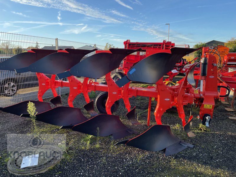 Pflug del tipo Kuhn Multimaster 113 4ET, Neumaschine In Ringsheim