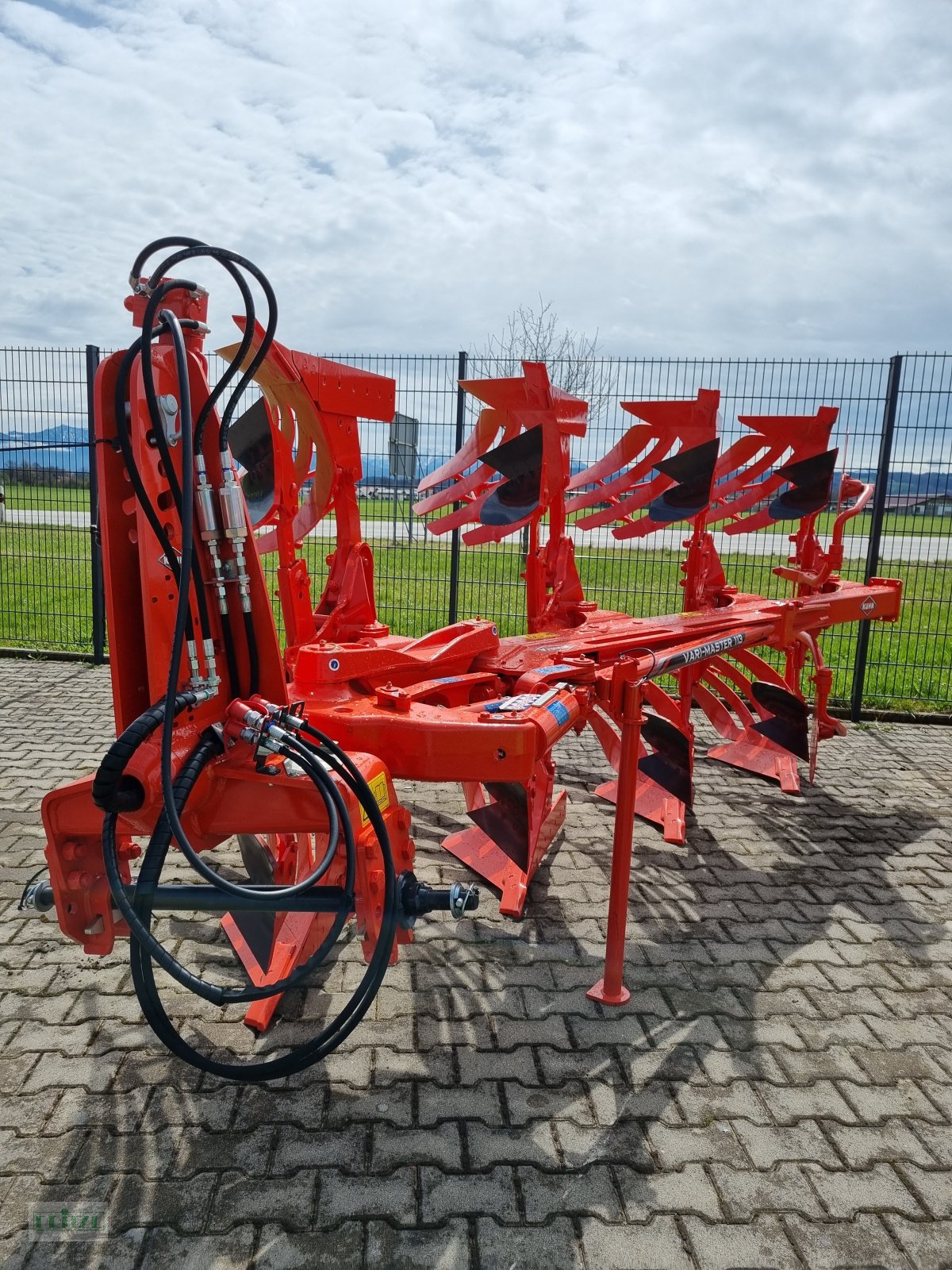 Pflug van het type Kuhn Vari Master 113 DEMO, Neumaschine in Bruckmühl (Foto 1)