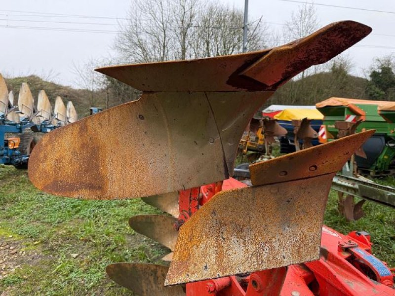 Pflug van het type Kuhn VARI MASTER 122, Gebrauchtmaschine in BOSC LE HARD (Foto 6)