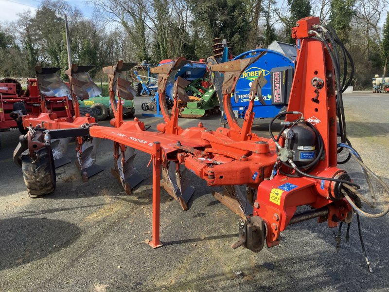 Pflug van het type Kuhn VARI MASTER 122, Gebrauchtmaschine in PLOUIGNEAU (Foto 1)