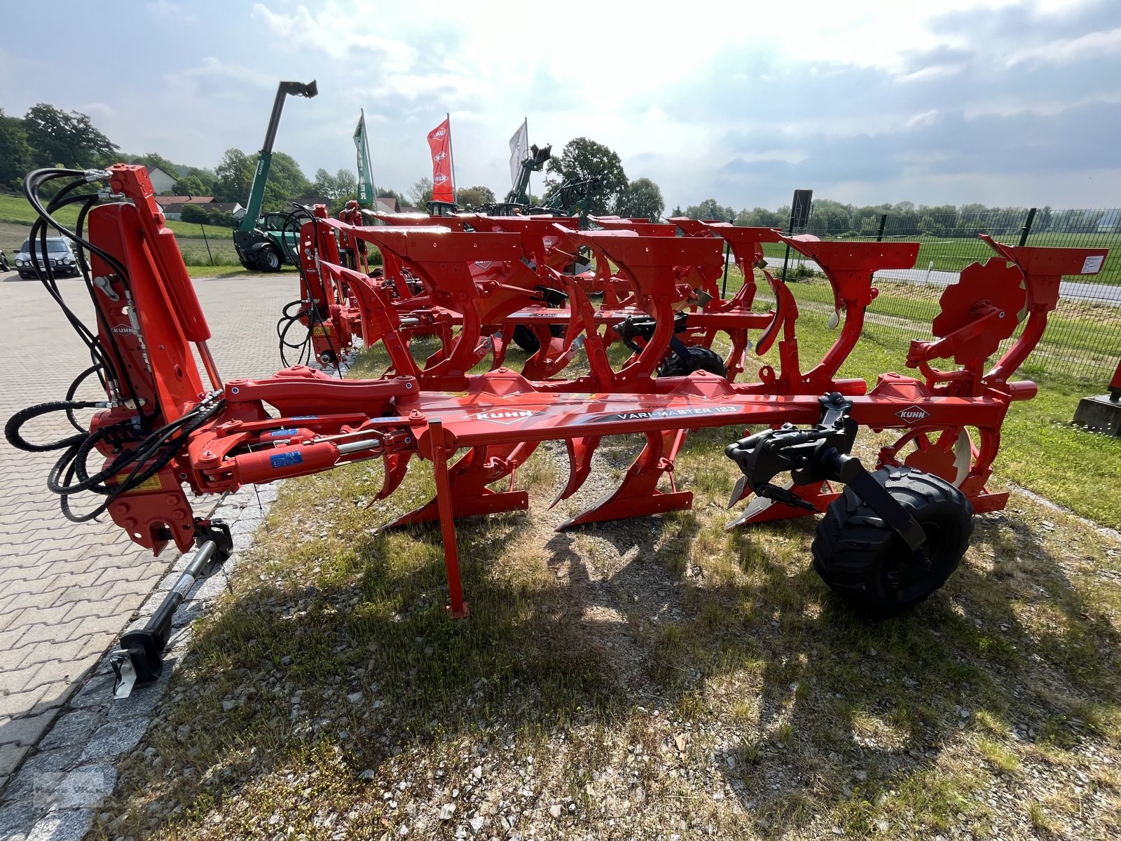 Pflug del tipo Kuhn Vari-Master 123 4E, Neumaschine en Tettenweis / Karpfham (Imagen 3)