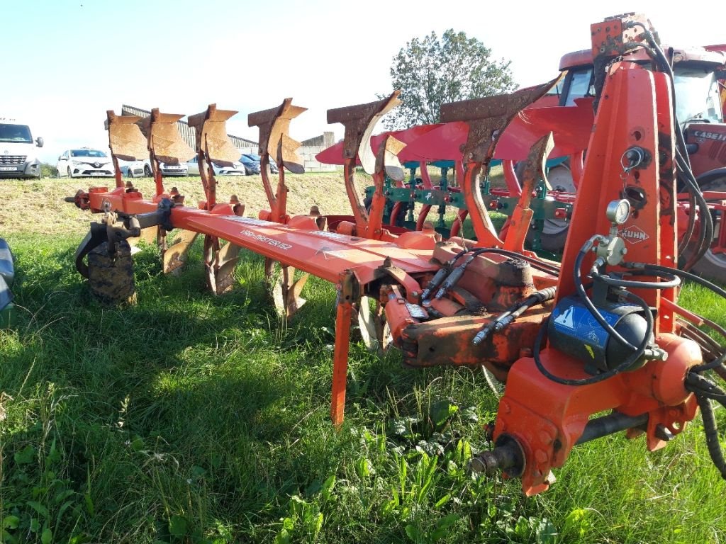 Pflug du type Kuhn VARI MASTER 152, Gebrauchtmaschine en BRAS SUR MEUSE (Photo 1)