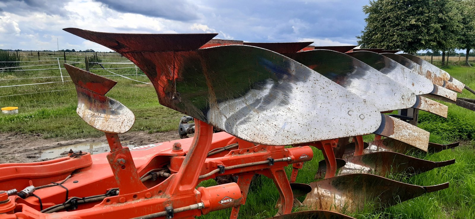 Pflug Türe ait Kuhn Vari Master 153, Gebrauchtmaschine içinde Herrenberg (resim 8)