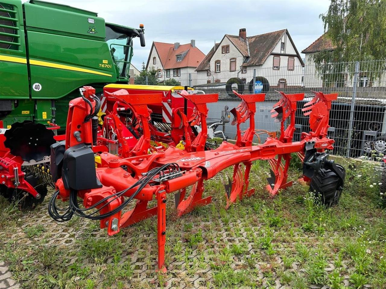 Pflug of the type Kuhn Vari-Master L, Neumaschine in Worms (Picture 1)