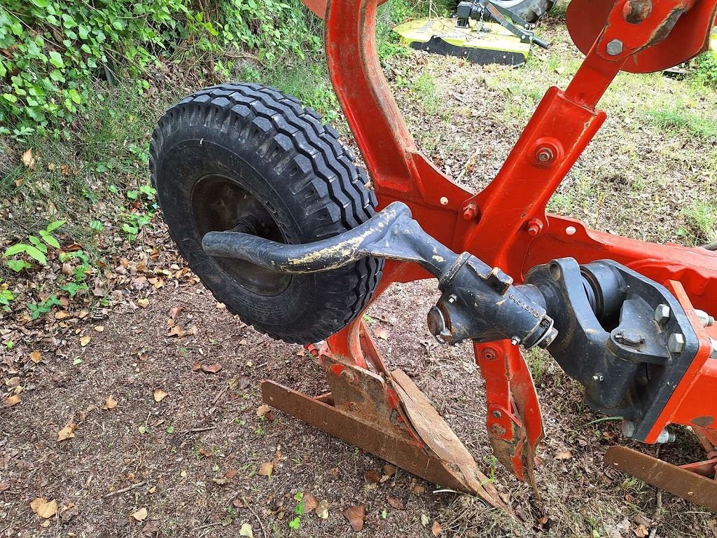 Pflug tip Kuhn VARIMAST 123-4, Gebrauchtmaschine in NOVES (Poză 8)