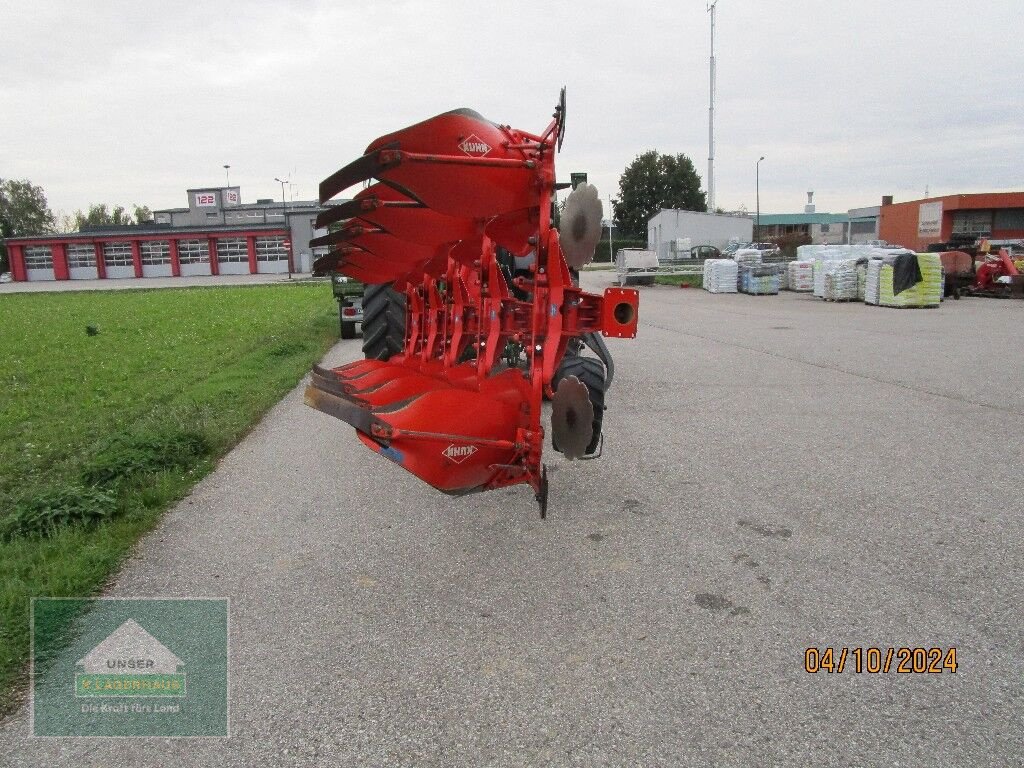 Pflug du type Kuhn Varimaster 121 5T, Gebrauchtmaschine en Eferding (Photo 2)