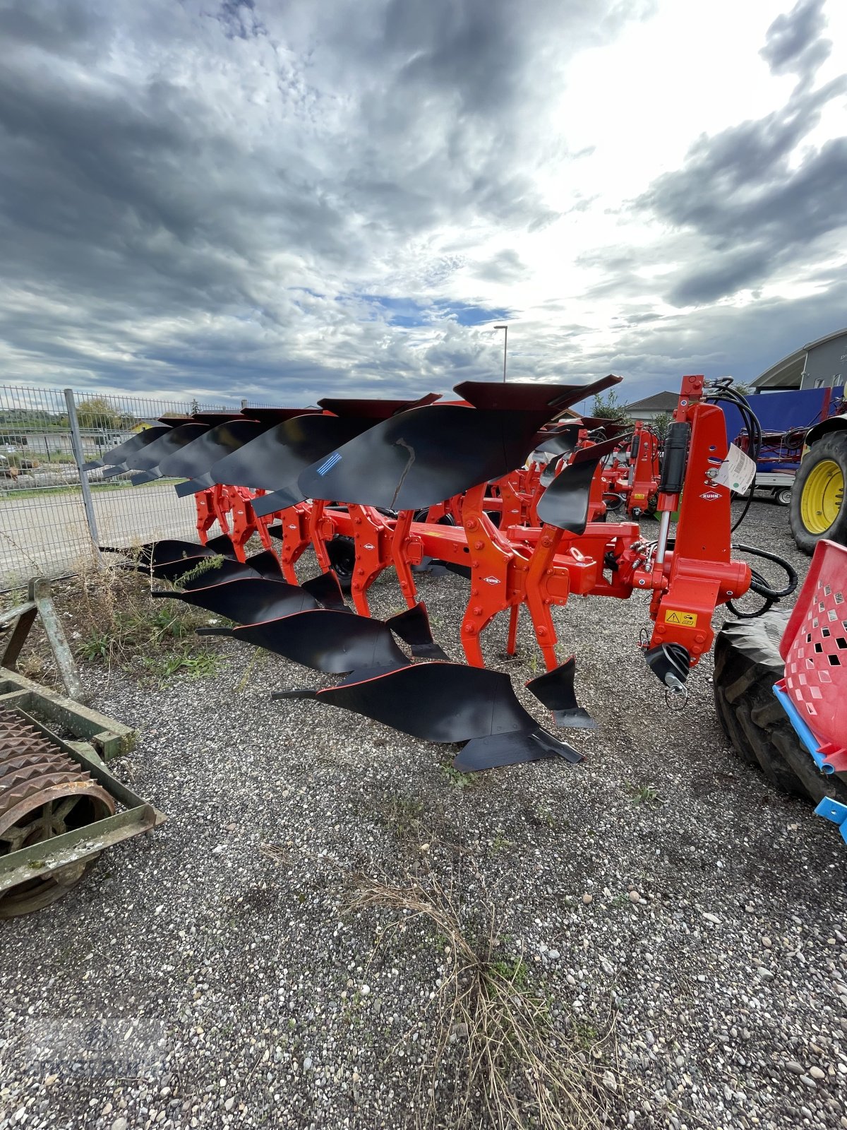 Pflug van het type Kuhn Varimaster 153 4E5T, Neumaschine in Ringsheim (Foto 3)