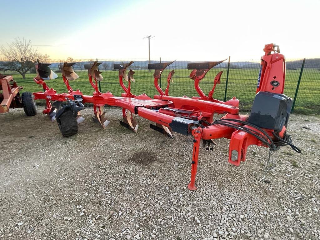 Pflug van het type Kuhn Varimaster   L on land, Gebrauchtmaschine in Lérouville (Foto 1)