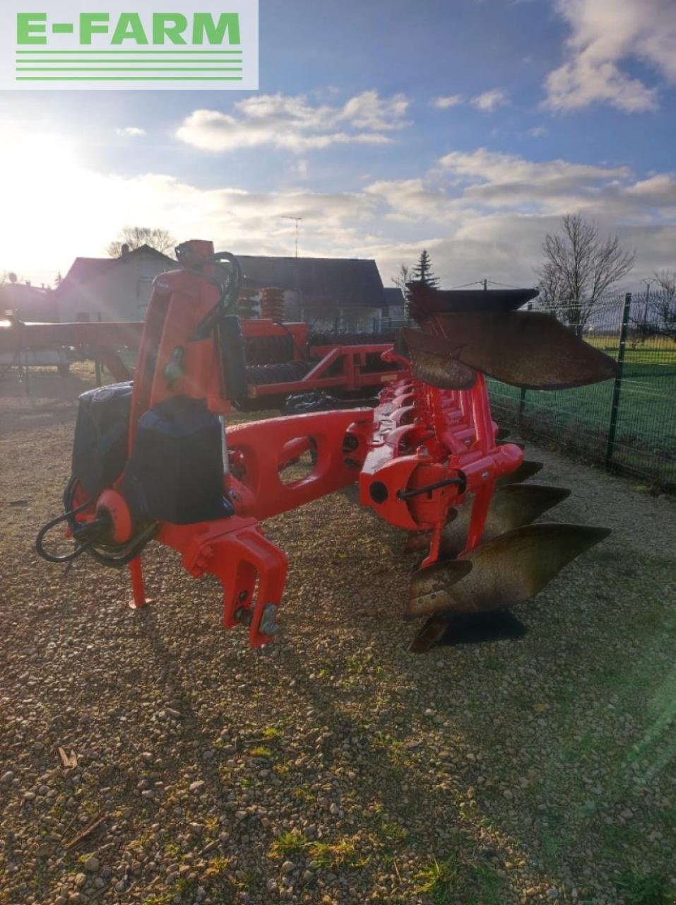 Pflug van het type Kuhn varimaster l on land, Gebrauchtmaschine in CHAUVONCOURT (Foto 4)