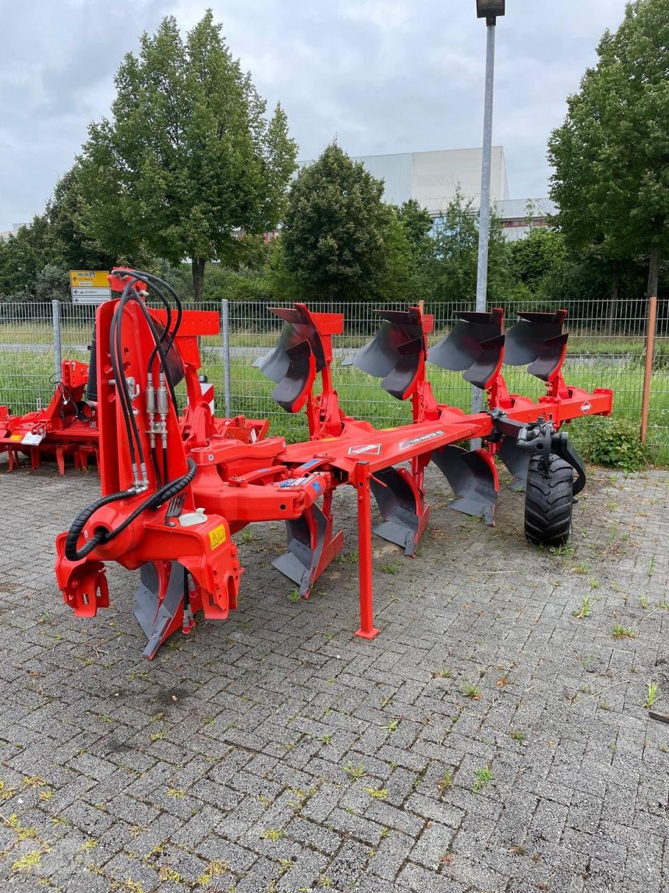 Pflug del tipo Kuhn VM153 5T 80/102, Neumaschine In Eslohe–Bremke (Immagine 2)