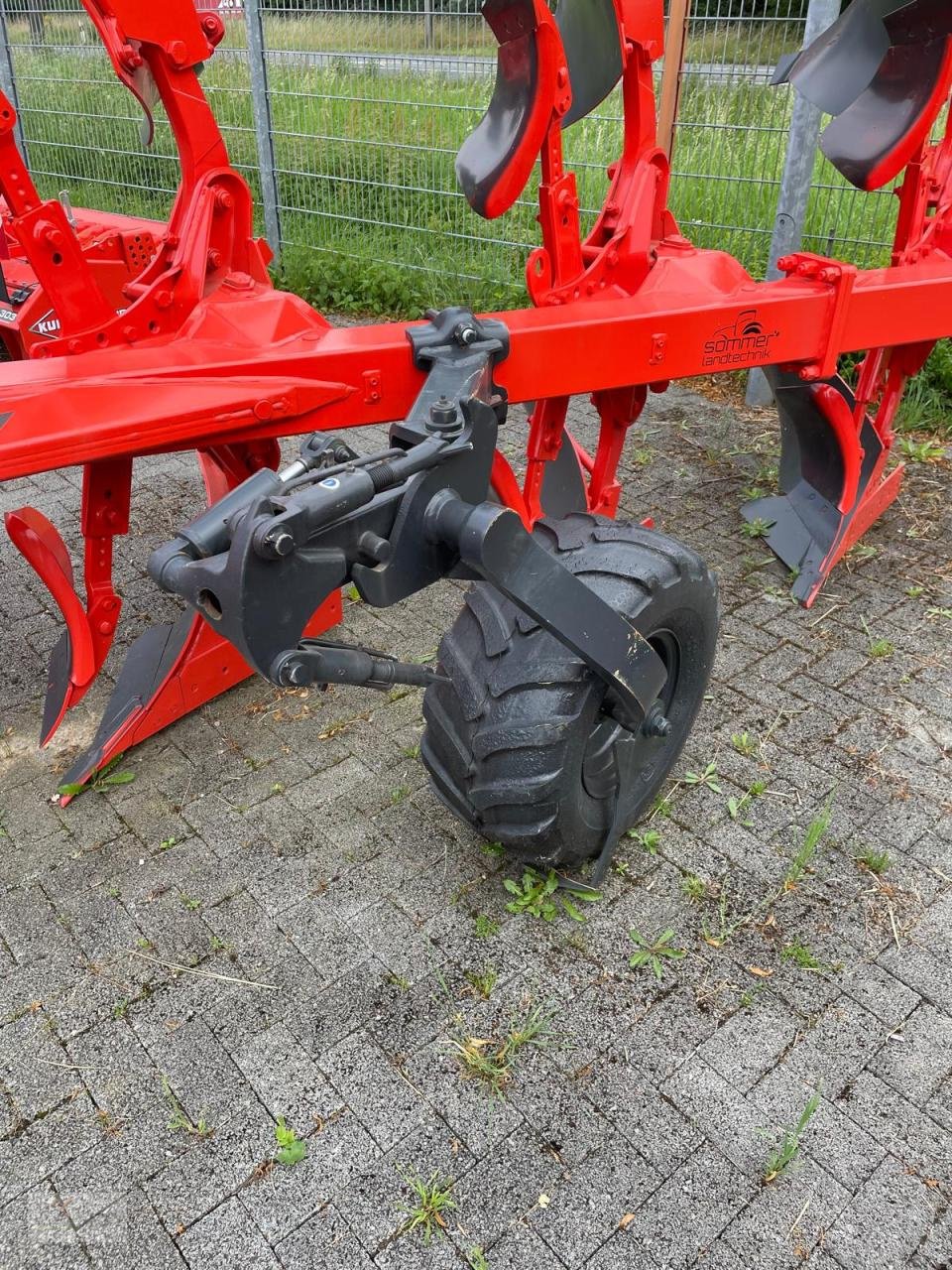 Pflug of the type Kuhn VM153 5T 80/102, Neumaschine in Eslohe–Bremke (Picture 6)