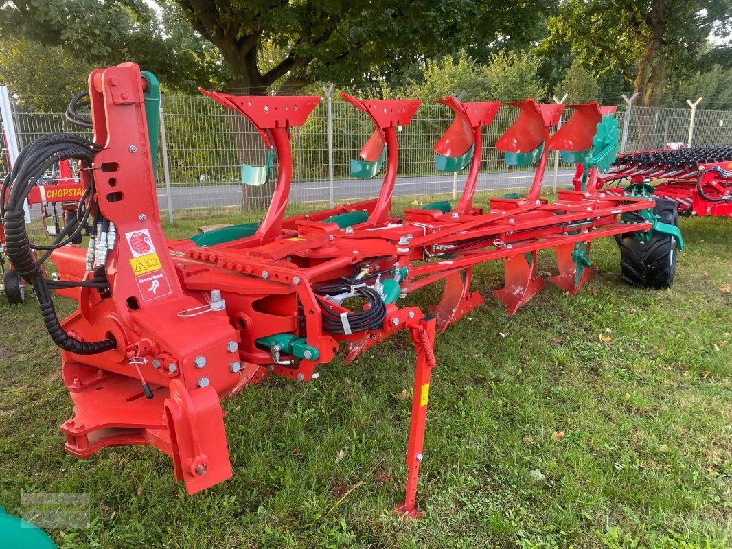 Pflug van het type Kverneland 3300 S Variomat mit Packer, Neumaschine in Mühlengeez (Foto 1)