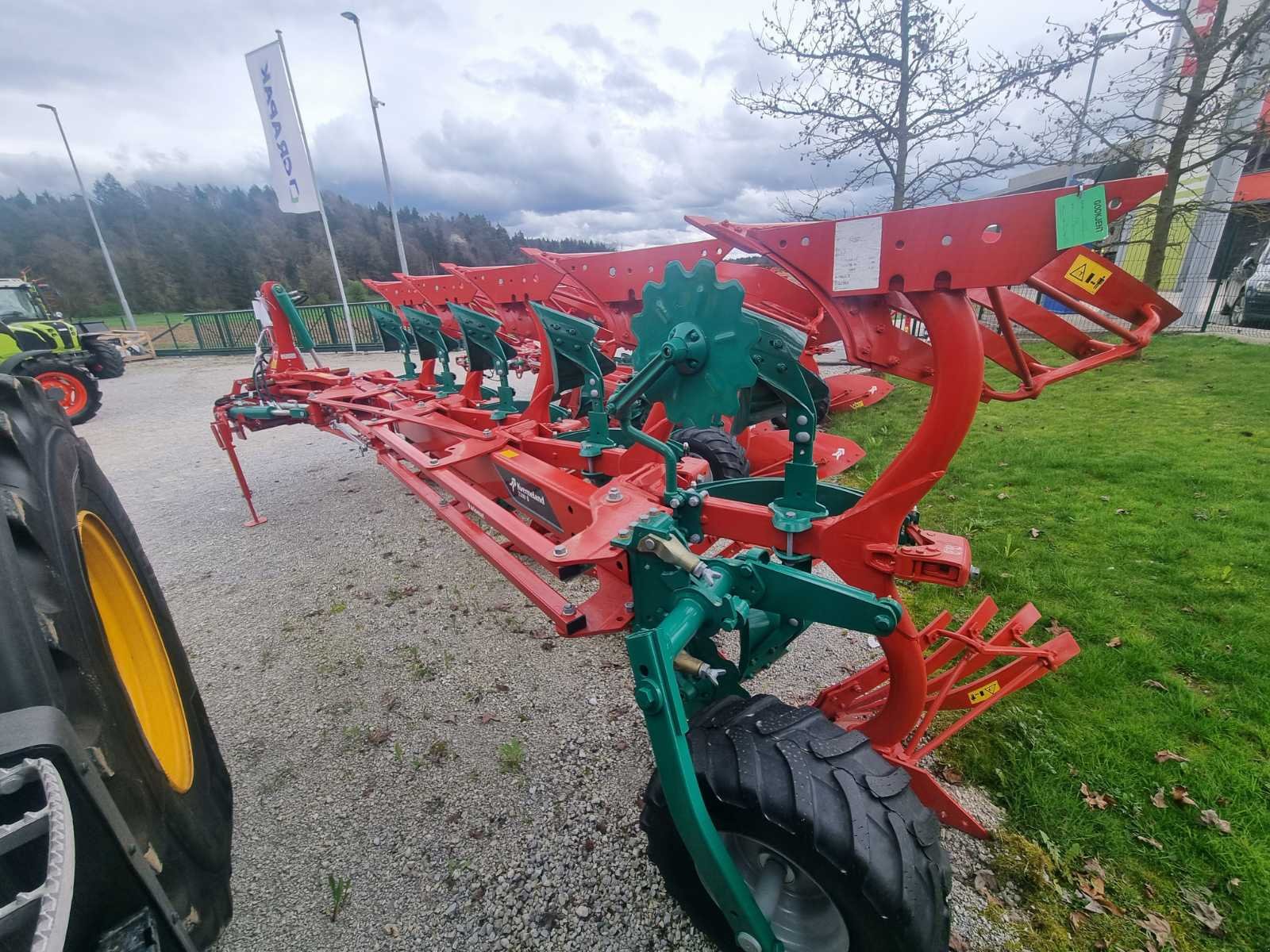 Pflug типа Kverneland 3300 S Variomat, Neumaschine в Naklo (Фотография 3)