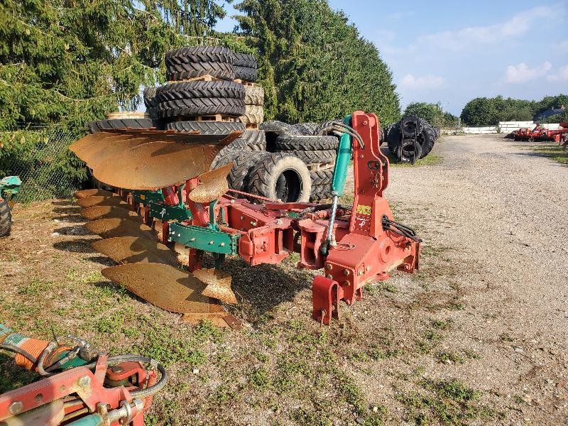 Pflug of the type Kverneland KKEG100-300, Gebrauchtmaschine in BRAY en Val (Picture 2)