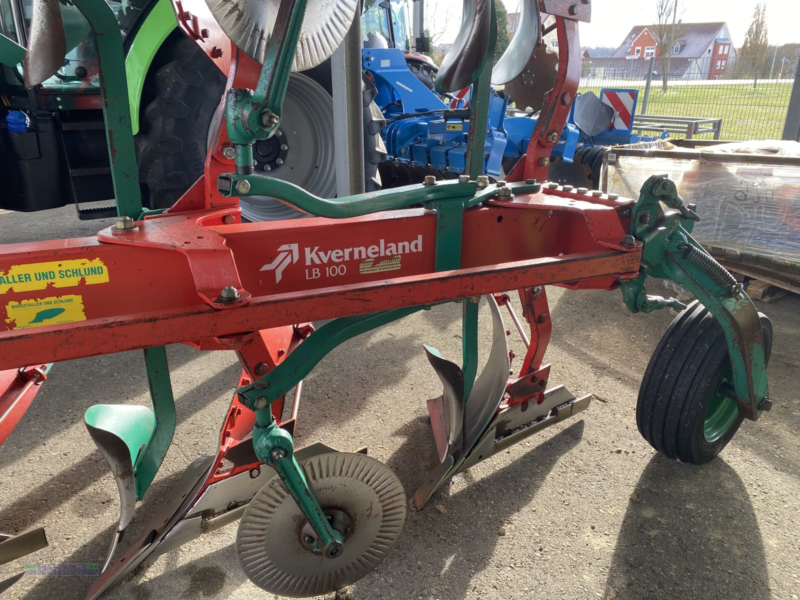 Pflug van het type Kverneland LB 100 Vario, Maiseinleger, 4-scharig, "kaufen mit Inventurabschlag", Gebrauchtmaschine in Buchdorf (Foto 4)