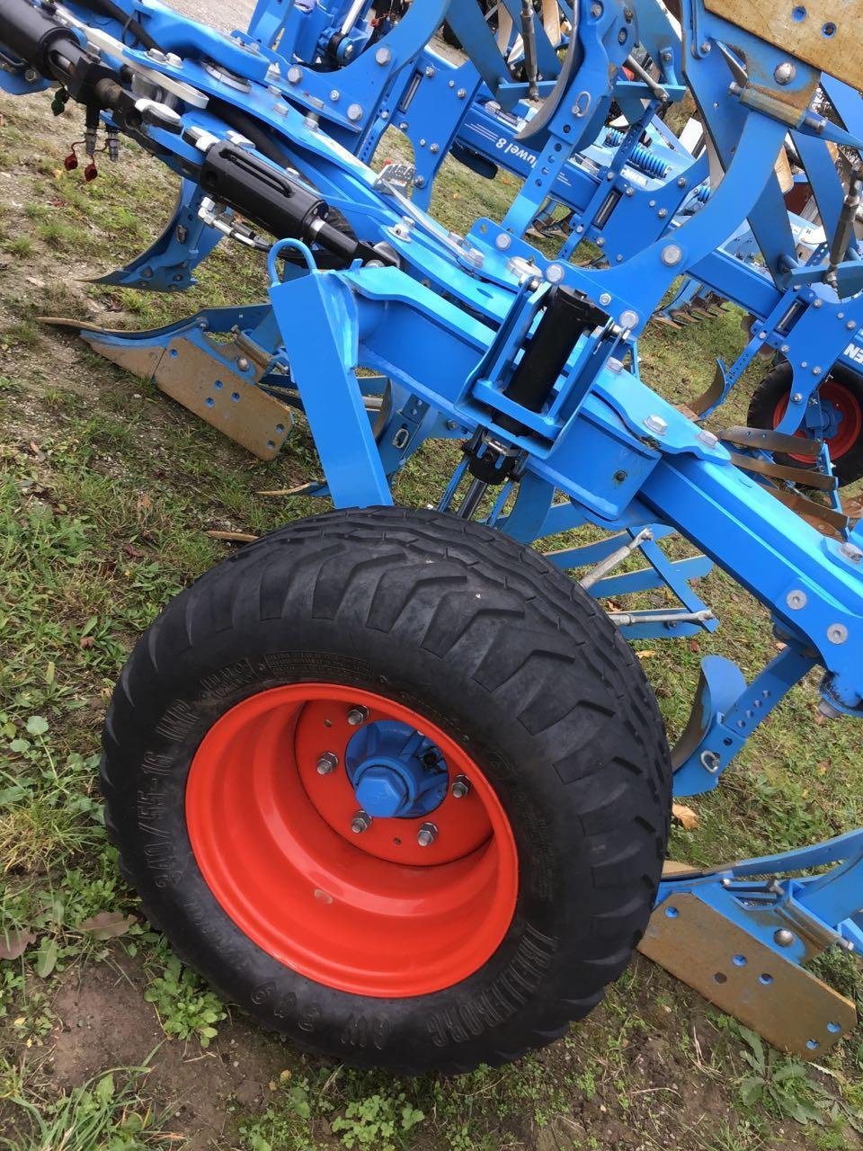 Pflug des Typs Lemken Juwel 7 M V 4N100, Neumaschine in Burgbernheim (Bild 5)