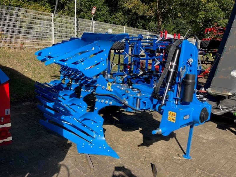 Pflug of the type Lemken Juwel 8 M V U 5 L 100, Gebrauchtmaschine in Preetz (Picture 2)