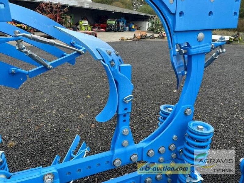 Pflug of the type Lemken JUWEL 8 M V X 5 L 100, Gebrauchtmaschine in Meppen (Picture 8)