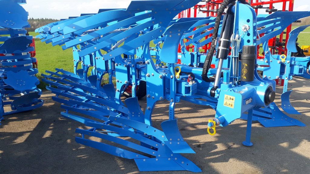 Pflug of the type Lemken Juwel 8 M V, Neumaschine in Uffenheim (Picture 1)