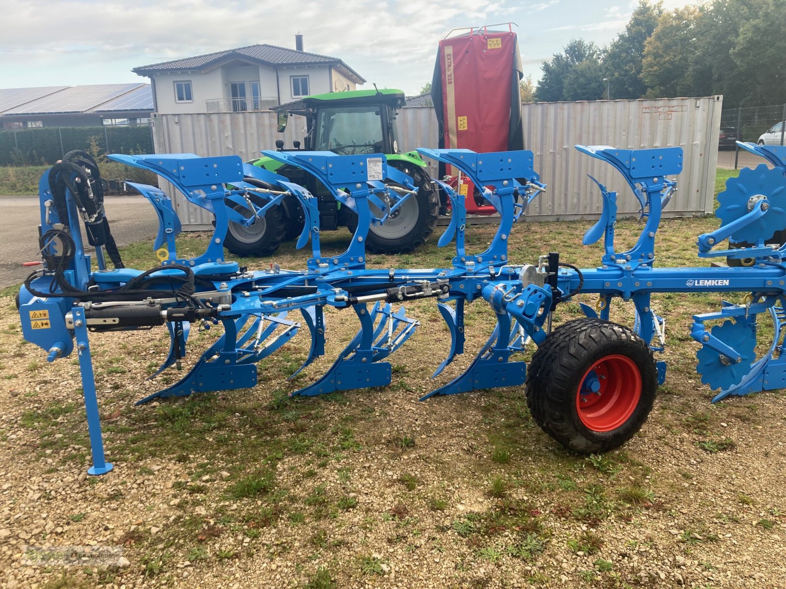 Pflug типа Lemken Juwel 8 Vario, UNI-Rad hydraulisch höhenverstellbar, Neumaschine в Nördlingen (Фотография 1)