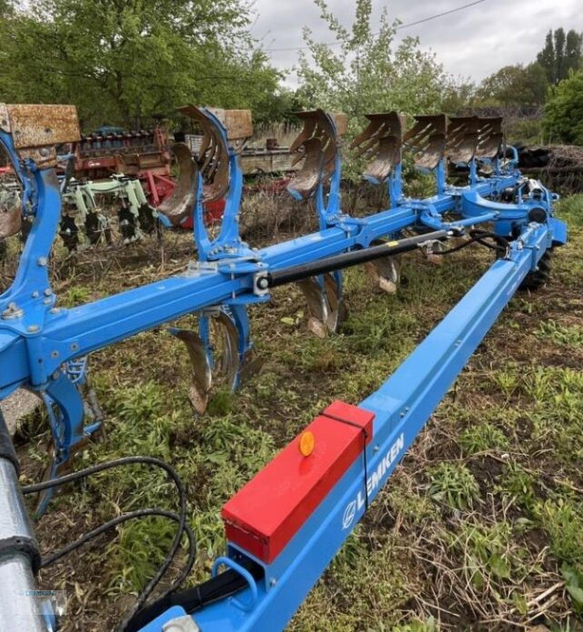 Pflug del tipo Lemken Semi-mounted reversible plough Diamant 16 V, Gebrauchtmaschine en Budapest (Imagen 4)