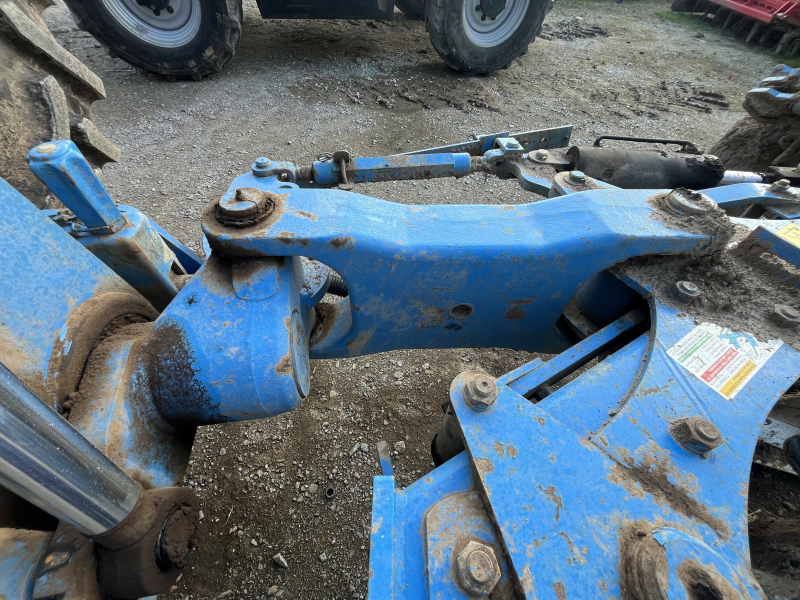 Pflug des Typs Lemken VARIOPAL 8 X VARILARGE, Gebrauchtmaschine in PONTIVY (Bild 3)