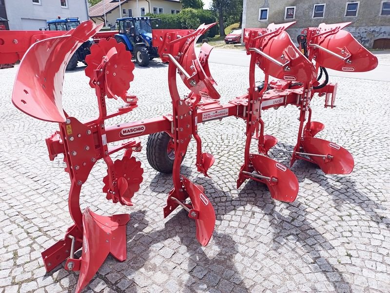 Pflug van het type Maschio Unico M Passo 4 Volldrehpflug 4-scharig, Neumaschine in St. Marienkirchen (Foto 4)