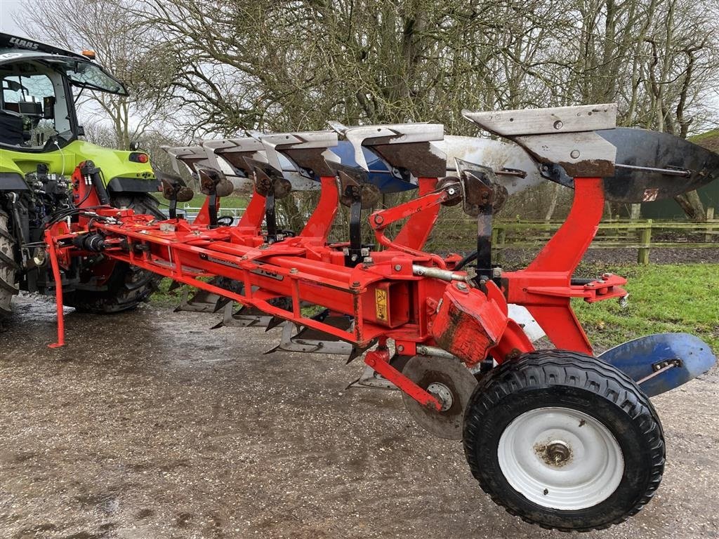 Pflug typu Massey Ferguson 5 furet vario plov. Øverum i rød farve, Gebrauchtmaschine v øster ulslev (Obrázek 2)