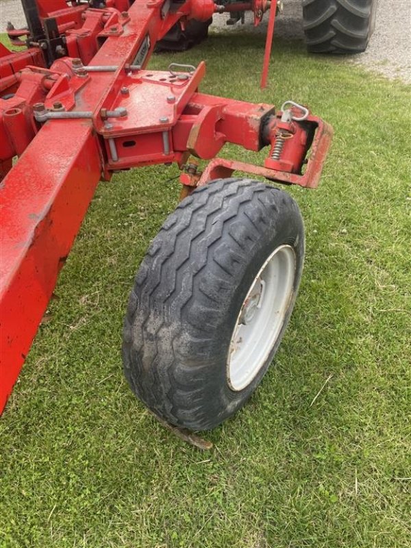 Pflug del tipo Massey Ferguson 5 furet vendeplov med hydraulisk stenudløser, Gebrauchtmaschine en øster ulslev (Imagen 4)