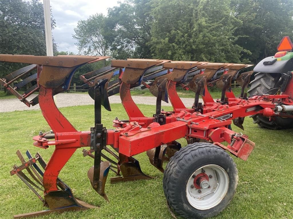 Pflug del tipo Massey Ferguson 5 furet vendeplov med hydraulisk stenudløser, Gebrauchtmaschine In øster ulslev (Immagine 6)