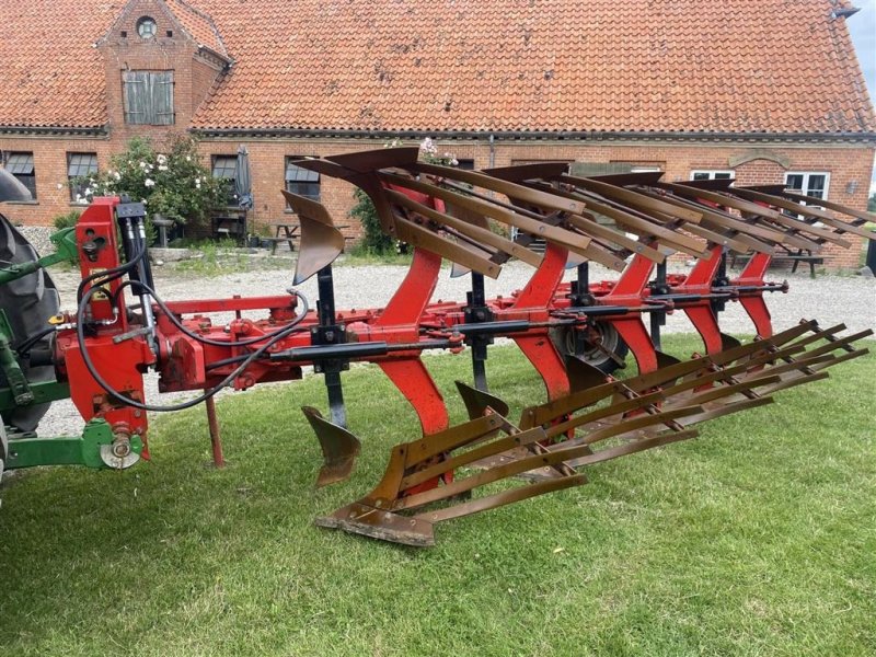 Pflug del tipo Massey Ferguson 5 furet vendeplov med hydraulisk stenudløser, Gebrauchtmaschine en øster ulslev