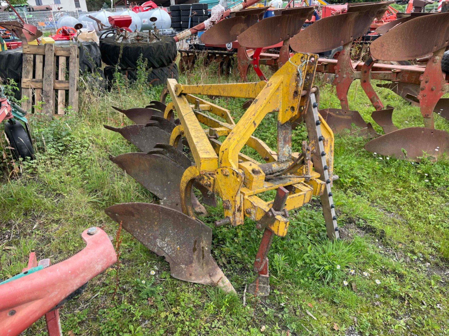 Pflug del tipo Naud 4 CORPS, Gebrauchtmaschine In LA SOUTERRAINE (Immagine 3)