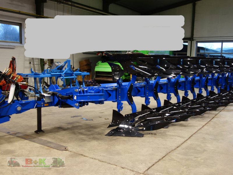 Pflug tipa New Holland PSHV 8S, Neumaschine u Kettenkamp (Slika 1)