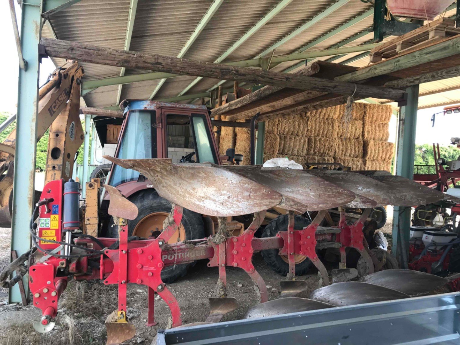 Pflug van het type Pöttinger Charrue SERVO 35 S P 402 Pöttinger, Gebrauchtmaschine in ROYNAC (Foto 8)