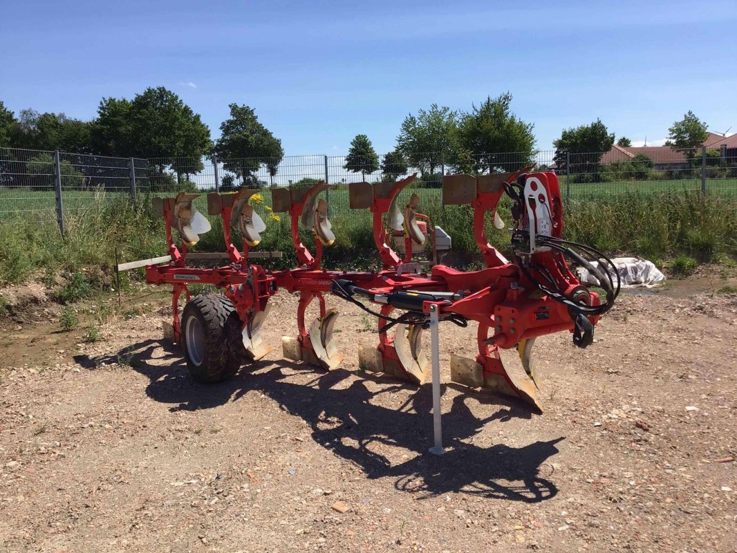 Pflug Türe ait Pöttinger Servo 4000 P, Gebrauchtmaschine içinde Steinheim-Bergheim (resim 2)