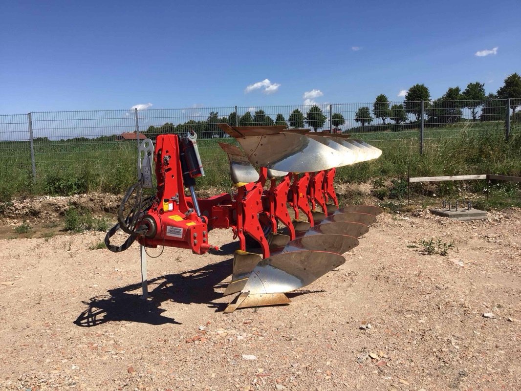 Pflug типа Pöttinger Servo 4000 P, Gebrauchtmaschine в Steinheim-Bergheim (Фотография 3)