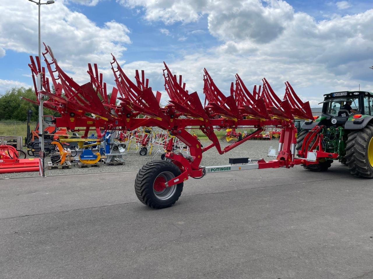 Pflug van het type Pöttinger SERVO T 6000 PLUS 7-scharig, Neumaschine in Zweibrücken (Foto 2)