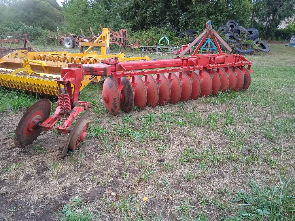 Pflug of the type Quivogne DD 14, Gebrauchtmaschine in COGNAC LA FORET (Picture 2)