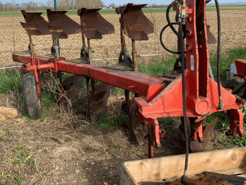 Pflug tip Sonstige 5 CORPS, Gebrauchtmaschine in CINTHEAUX (Poză 1)