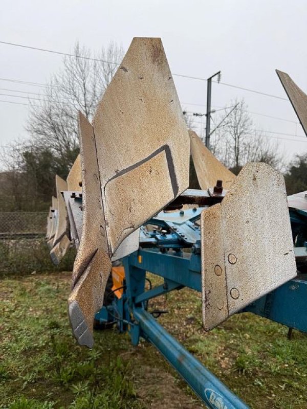 Pflug van het type Sonstige CHARRUE 6 CORPS, Gebrauchtmaschine in BOSC LE HARD (Foto 6)