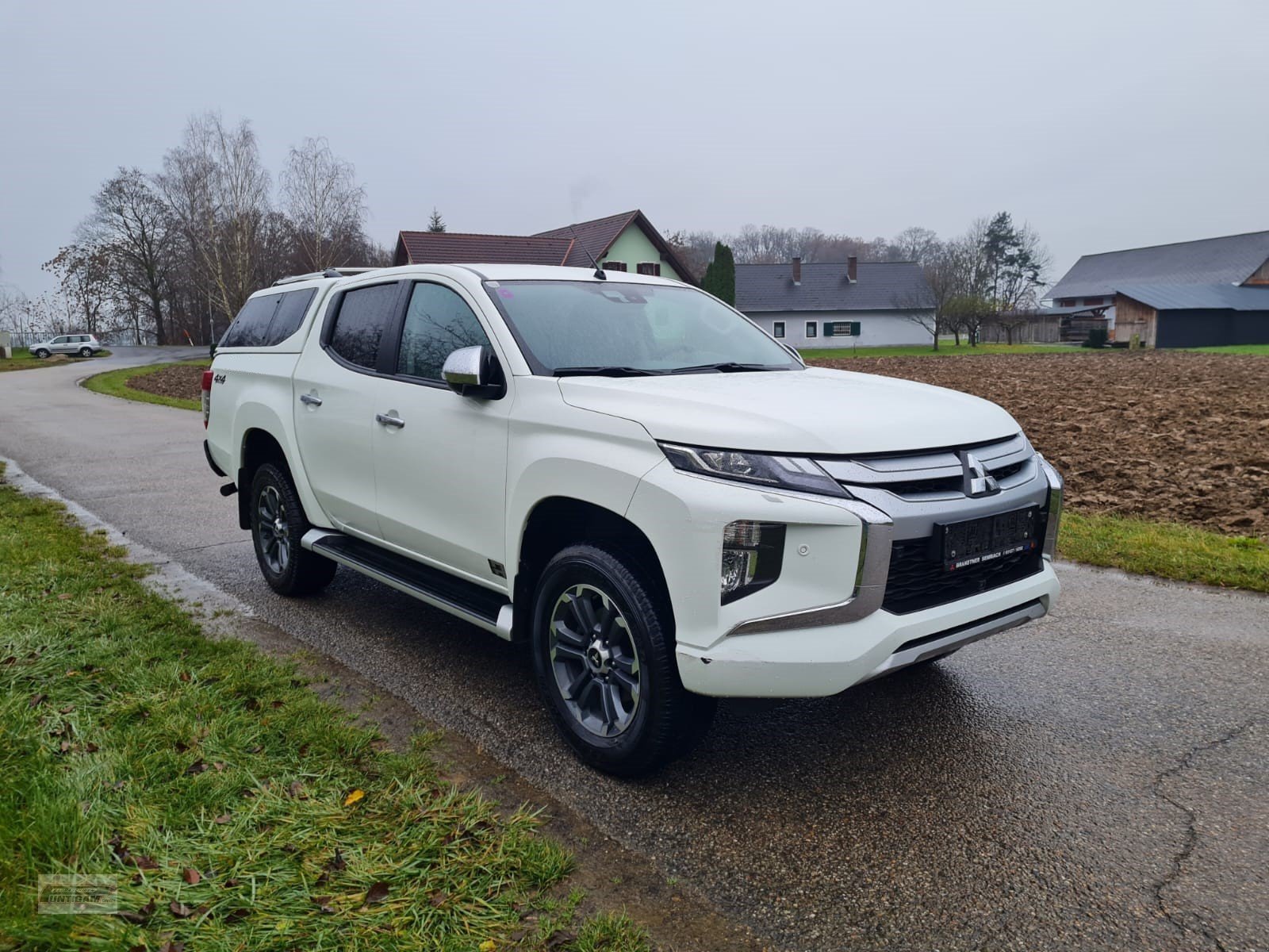 Pick-up-Presse Türe ait Mitsubishi L 200, Gebrauchtmaschine içinde Deutsch - Goritz (resim 3)