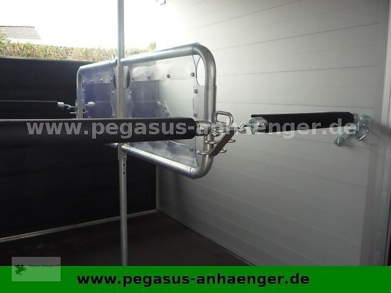 PKW-Anhänger del tipo Humbaur Notos 2-Pferdeanhänger ALU,Frontausstieg NEU, Gebrauchtmaschine en Gevelsberg (Imagen 6)