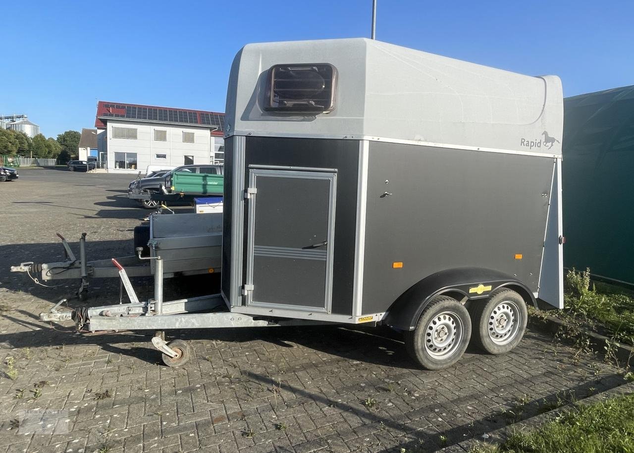 PKW-Anhänger van het type Humbaur Pferdetransportanhänger Rapid, Gebrauchtmaschine in Pragsdorf (Foto 2)